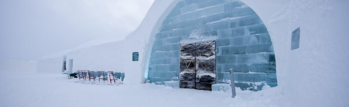 Proslulý ledový hotel ve Švédsku využívá environmentálně šetrné technologie NIBE. Neroztaje ani v létě!