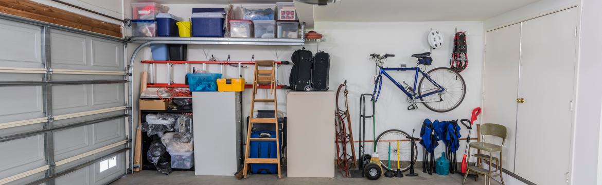 Co byste nikdy neměli skladovat v garáži?