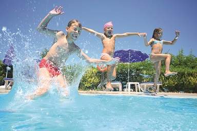Co dělat pro to, aby bazén přinášel hromadu radosti a minimum starostí?