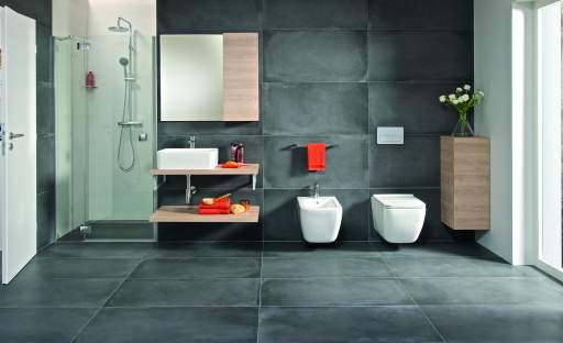 Koupelnové vybavení v duchu minimalismu a čistých linií je sázkou na jistotu nadčasového prostoru