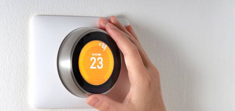 Chytré termostaty – co všechno umí a jak díky nim ušetřit?