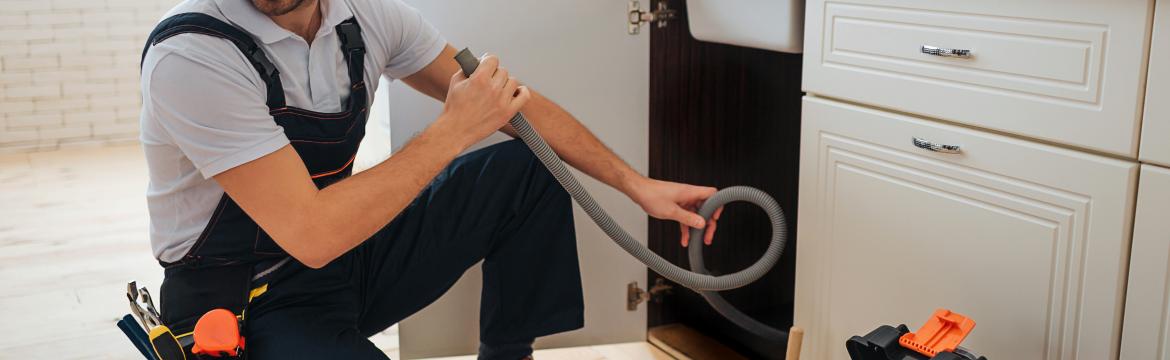 4 případy, kdy je nutné vzít nohy na ramena, když doma zaznamenáte neobvyklý zápach